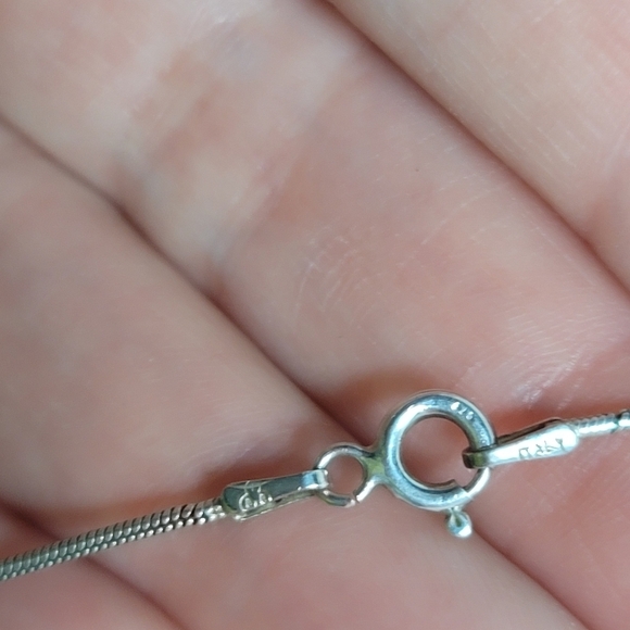 Sterling silver snake chain necklace with prism cube charm - Picture 4 of 12